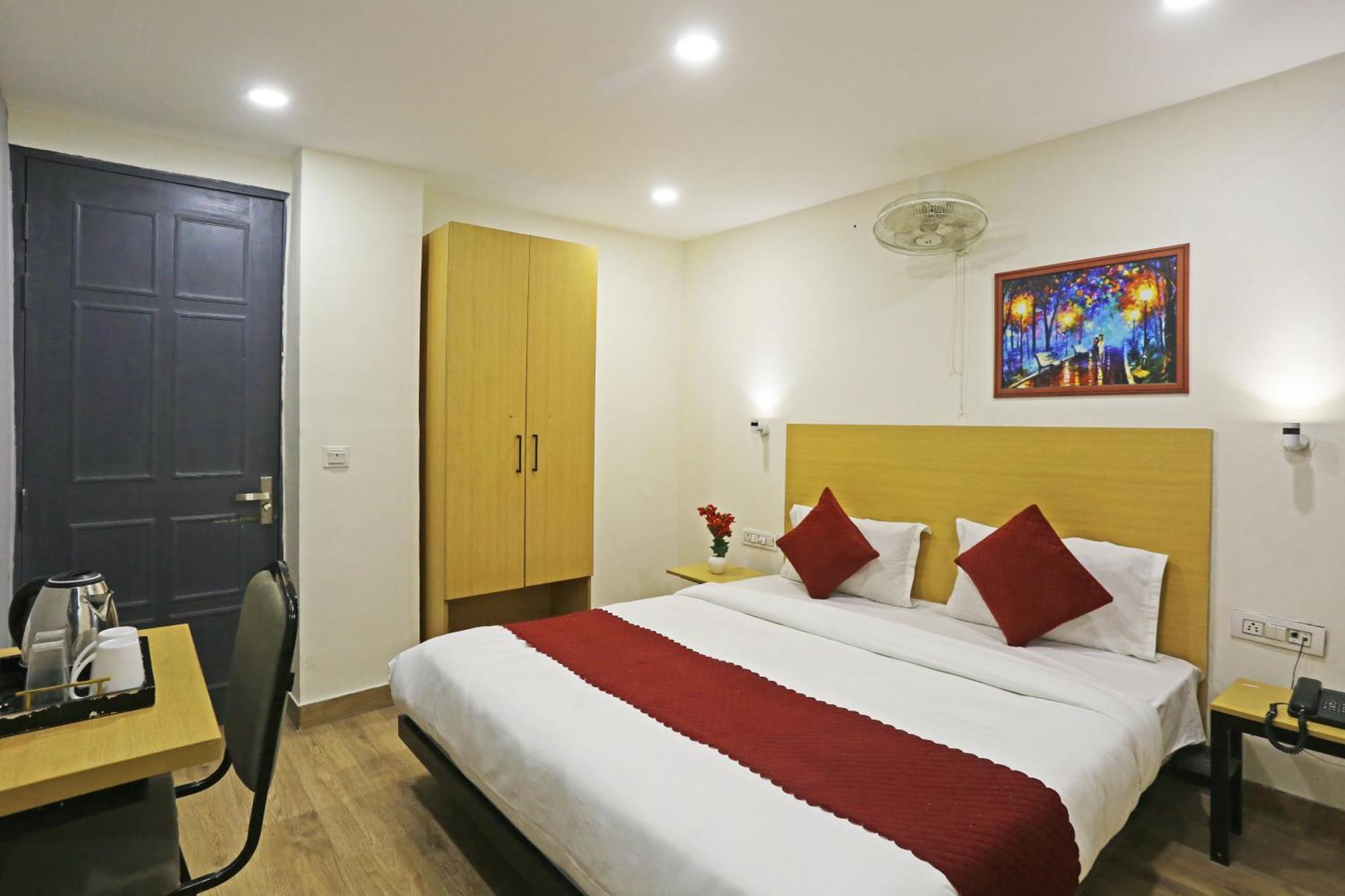 Hotel Twamev Residency Uttam Nagar Couple Friendly Delhi  Bagian luar foto