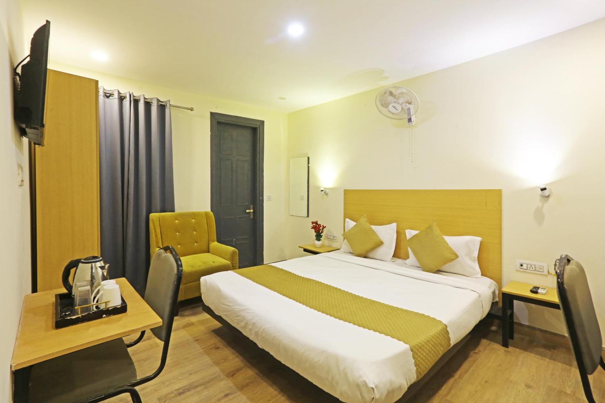 Hotel Twamev Residency Uttam Nagar Couple Friendly Delhi  Bagian luar foto
