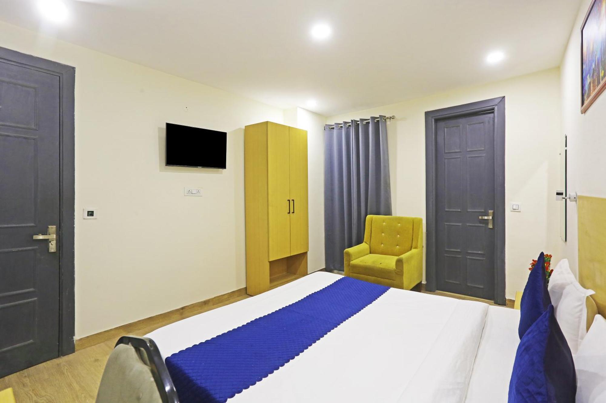 Hotel Twamev Residency Uttam Nagar Couple Friendly Delhi  Bagian luar foto