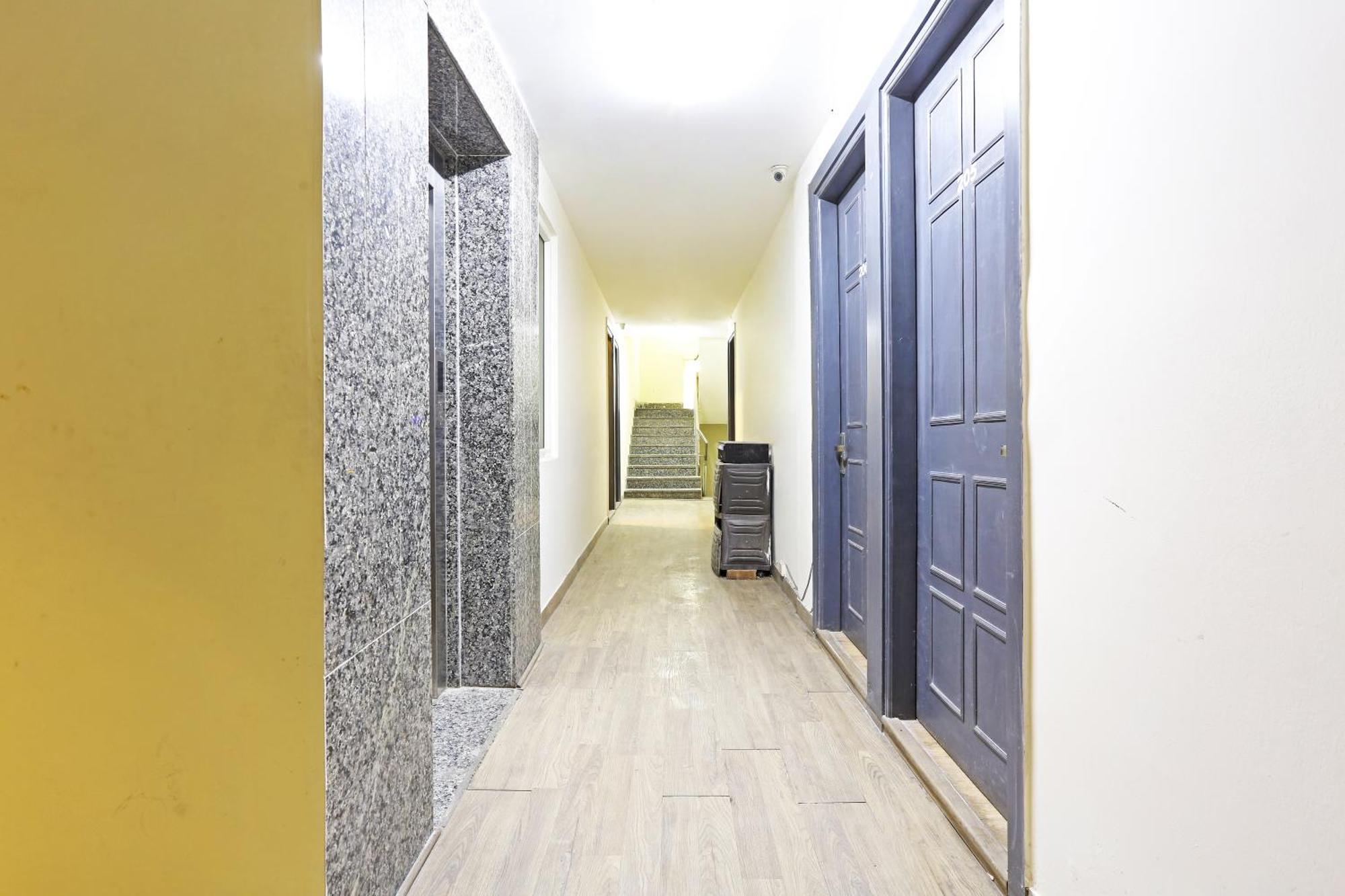 Hotel Twamev Residency Uttam Nagar Couple Friendly Delhi  Bagian luar foto