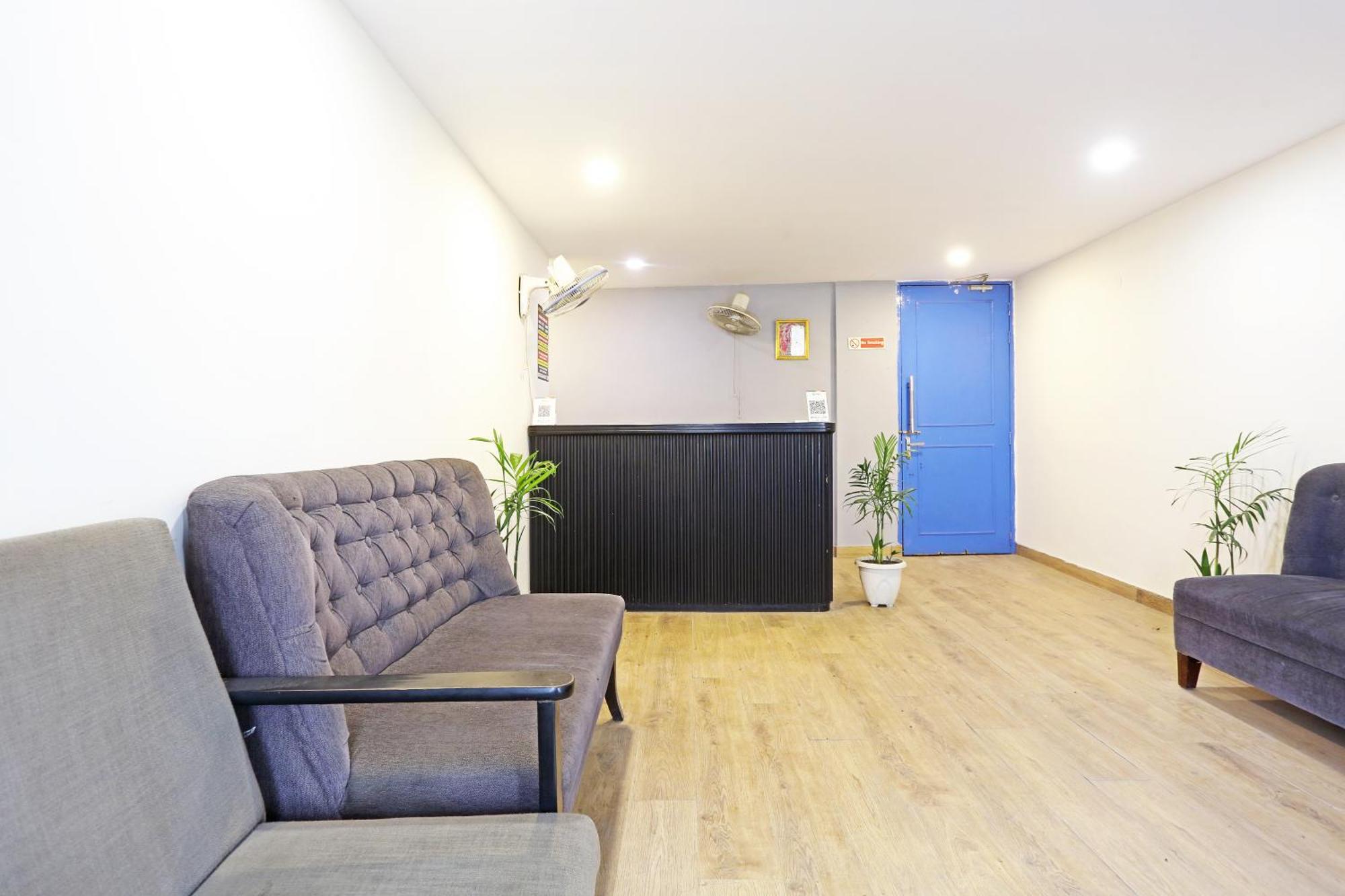 Hotel Twamev Residency Uttam Nagar Couple Friendly Delhi  Bagian luar foto